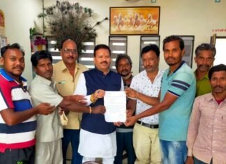राज मिस्त्री मेशन मजदूर संघ के तुमगांव कार्यालय में बनेगा बाउंड्रीवाल राज मिस्त्री मेशन मजदूर संघ के तुमगांव कार्यालय में बनेगा बाउंड्रीवाल