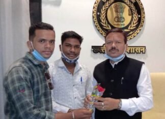 छत्तीसगढ़ के पर्यटक गाइड बने ग्राम बीके बाहरा के द्रोण पटेल छत्तीसगढ़ के पर्यटक गाइड बने ग्राम बीके बाहरा के द्रोण पटेल