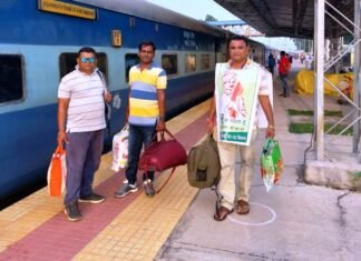 दिल्ली के किसान नेताओं को न्योता देने प्रतिनिधि मण्डल हुआ रवाना दिल्ली के किसान नेताओं को न्योता देने प्रतिनिधि मण्डल हुआ रवाना