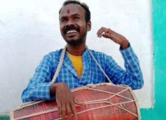 खल्लारी का सूरदास जो अपने सुर-ताल से दिल जीतता है सैलानियों का खल्लारी का सूरदास जो अपने सुर-ताल से दिल जीतता है सैलानियों का