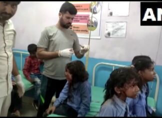 सोनीपत गनौर के एक स्कूल में कक्षा की निर्माणाधीन छत गिरने से 25 छात्र घायल सोनीपत के गनौर के एक स्कूल में कक्षा की निर्माणाधीन छत गिरने से 25 घायल