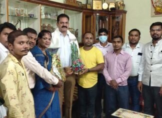 DSP बनने पर साहू समाज युवा प्रकोष्ठ ने प्रेम साहू को किया सम्मानित DSP बनने पर साहू समाज युवा प्रकोष्ठ ने प्रेम साहू को किया सम्मानित