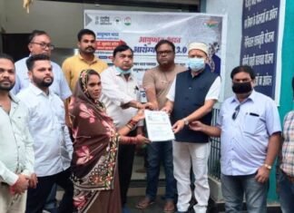 संसदीय सचिव ने हितग्राहियों को वितरित किया आयुष्मान कार्ड व् ई श्रम कार्ड संसदीय सचिव ने हितग्राहियों को वितरित किया आयुष्मान कार्ड व् ई श्रम कार्ड