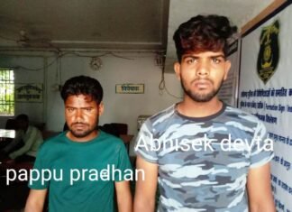 वाहन चालक से लूट के दो आरोपियों 12 घंटे में गिरफ्तार सिंघोड़ा टीआई ने की कार्यवाही वाहन चालक से लूट के दो आरोपियों 12 घंटे में गिरफ्तार सिंघोड़ा टीआई ने की कार्यवाही