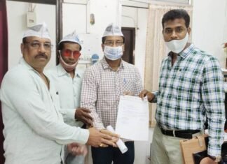 नेता चुनाव में आते हैं वादा करते हैं, उसके बाद गांव झांकने तक नही आते-संजय यादव नेता चुनाव में आते हैं वादा करते हैं, उसके बाद गांव झांकने तक नही आते-संजय यादव