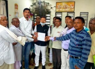 पैंकरा कंवर समाज का सर्वसुविधायुक्त बनेगा सामाजिक भवन-संसदीय सचिव विनोद पैंकरा कंवर समाज का सर्वसुविधायुक्त बनेगा सामाजिक भवन-संसदीय सचिव विनोद