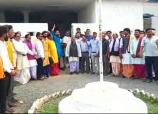 सर्व ब्राह्मण समाज पिथौरा ने नंद बघेल की गिरफ्तारी के लिए थाना में दिया आवेदन सर्व ब्राह्मण समाज पिथौरा ने नंद बघेल की गिरफ्तारी के लिए थाना में दिया आवेदन