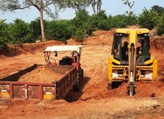 अवैध मुरुम उत्खनन करते हुए पाए जाने पर JCB व् तीन ट्रैक्टर ट्रॉली जप्त अवैध रूप से मुरूम उत्खनन करते हुए पाए जाने पर JCB व् तीन ट्रैक्टर ट्रॉली जप्त