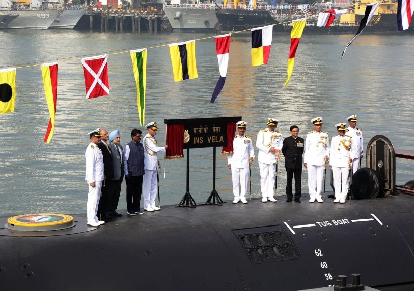 आईएनएस वेला पनडुब्बी नौसेना डॉकयार्ड, मुंबई में नौसेना में हुई शामिल
