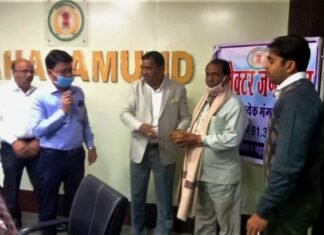 पलसापाली के पूरन सिंह का कोरोना योद्धा की तरह किया गया सम्मान पलसापाली के पूरन सिंह का कोरोना योद्धा की तरह किया गया सम्मान