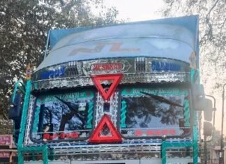 खैर प्रजाती की बेशकीमती लकडियों के साथ 06 अन्तर्राजीय तस्कर पुलिस के गिरफ्त में खैर प्रजाती की बेशकीमती लकडियों के साथ 06 अन्तर्राजीय तस्कर पुलिस के गिरफ्त में