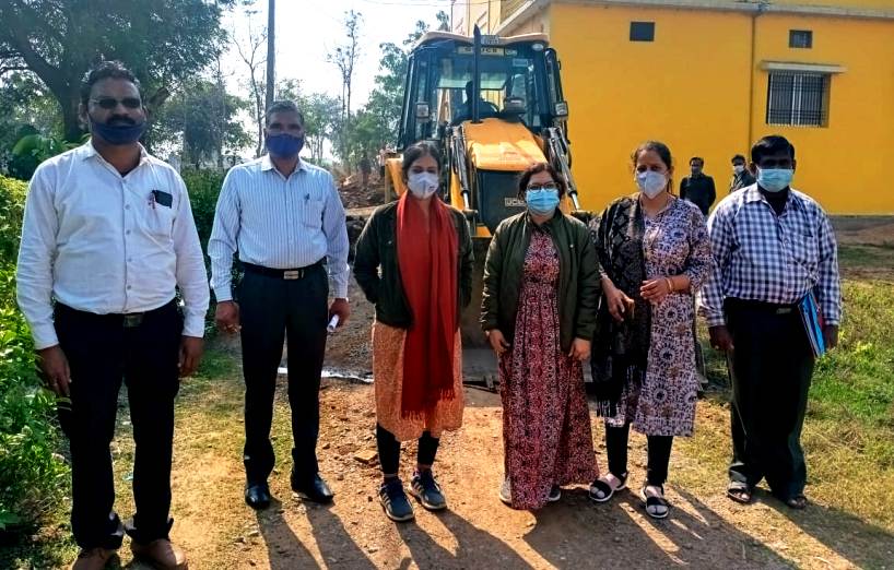 16 अवैध विकासकर्ताओं के विकास कार्यों में जिला प्रशासन का चला बुलडोजर