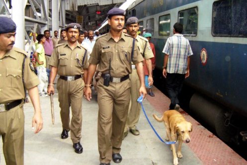 RPF यात्रियों की सुरक्षा के साथ रेलवे की संपत्तियों के प्रति निभाई है अपनी जिम्मेदारी 