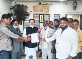 झलप स्वास्थ्य केंद्र में अधिकारी-कर्मचारियों की पदस्थापना की मांग झलप स्वास्थ्य केंद्र में अधिकारी-कर्मचारियों की पदस्थापना की मांग