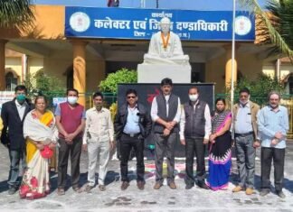 सहारा इंडिया के पीड़ित कार्यकर्ताओ ने पूर्व विधायक चोपड़ा के नेतृत्व में सौपा ज्ञापन सहारा इंडिया के पीड़ित कार्यकर्ताओ ने पूर्व विधायक चोपड़ा के नेतृत्व में सौपा ज्ञापन