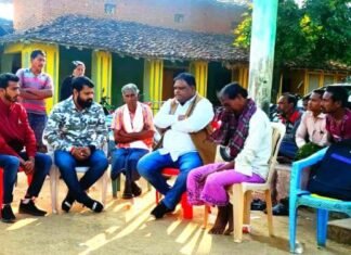 पालिका उपाध्यक्ष ने छात्रावास में हुए हादसे में छात्रा के परिजनों से की मुलाक़ात पालिका उपाध्यक्ष ने छात्रावास में हुए हादसे में छात्रा के परिजनों से की मुलाक़ात