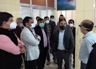 जिला चिकित्सालय का निरीक्षण किया कलेक्टर क्षीरसागर ने जिला चिकित्सालय का निरीक्षण किया कलेक्टर क्षीरसागर ने