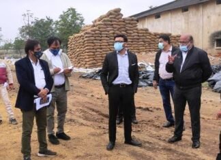 धान उपार्जन केंद्र व् संग्रहण केंद्र का किया औचक निरीक्षण खाद्य संचालक ने धान उपार्जन केंद्र व् संग्रहण केंद्र का किया औचक निरीक्षण खाद्य संचालक ने