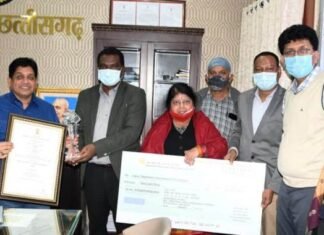 श्रम विभाग को ई-श्रमिक सेवा वर्ष 2020-21 के लिए प्रदेश को मिला स्वर्ण पुरस्कार श्रम विभाग को ई-श्रमिक सेवा वर्ष 2020-21 के लिए प्रदेश को मिला स्वर्ण पुरस्कार