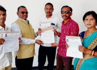 खल्लारी के पोलिंग बुथो में बनाए जा रहे है कांग्रेस के नए सदस्य खल्लारी के पोलिंग बुथो में बनाए जा रहे है कांग्रेस के नए सदस्य