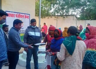 सुरक्षा उपकरण सफाई मित्र बहनों को बांटे नपाध्यक्ष प्रकाश चंद्राकर ने सफाई मित्र बहनों को नपाध्यक्ष प्रकाश चंद्राकर ने बांटे सुरक्षा उपकरण