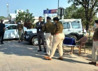 एमसीपी. पाईन्ट की जाॅच करने पुलिस महानिरीक्षक छाबडा पहुचें थाना पटेवा एमसीपी. पाईन्ट की जाॅच करने पुलिस महानिरीक्षक छाबडा पहुचें थाना पटेवा