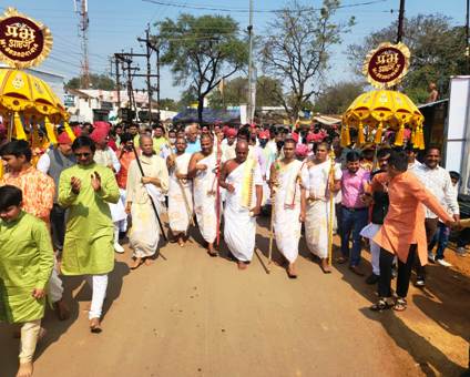 रजत,विजय,सुषमा व् संयम दीक्षा अंगीकार परमात्मा के पथ के पथिक बनेगे