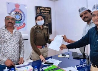 जिला में धड्ल्ले से चल रहा है अवैध गुटखा का व्यापार-” आप ” अभिषेक जैन जिला मे धड्ल्ले से चल रहा है अवैध गुटखा का व्यापार-" आप " अभिषेक जैन