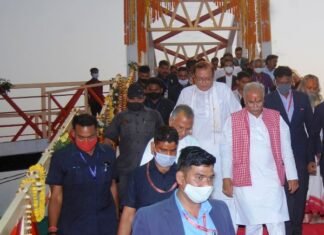 नवनिर्मित लक्ष्मणझूला आम जनता को समर्पित किया CM बघेल ने राजिम में नवनिर्मित लक्ष्मणझूला आम जनता को समर्पित किया CM बघेल ने राजिम में