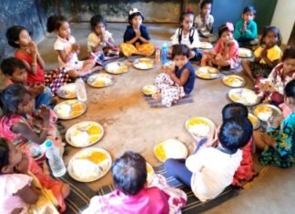 आंगनबाड़ी केन्द्रों में भोजन शुरू,लम्बित भुगतान का निराकरण माहांत तक आंगनबाड़ी केन्द्रों में भोजन शुरू,लम्बित भुगतान का निराकरण माहांत तक