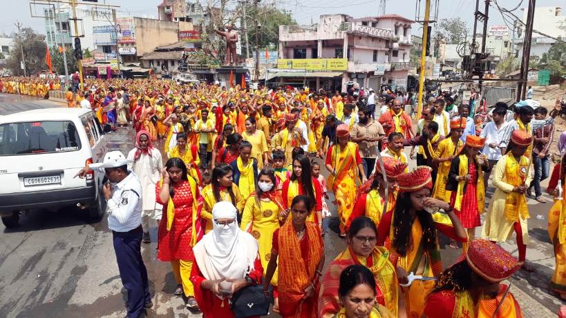 धूमधाम के साथ निकला भव्य कलश यात्रा स्वागत में उमड़ा जन समुह