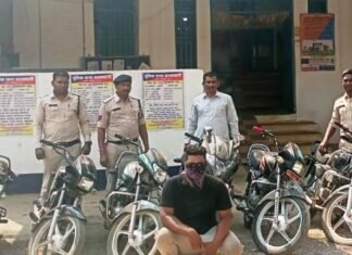 पुलिस व सायबर सेल की टीम ने चोरी की बाइक सहित एक आरोपी को किया गिरफ्तार पुलिस व सायबर सेल की टीम ने चोरी की बाइक सहित एक आरोपी को किया गिरफ्तार