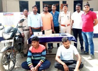 प्रतिबंधित नशीली दवाईयों के साथ ओडिशा के दो तस्कर को पुलिस ने किया गिरफ्तार प्रतिबंधित नशीली दवाईयों के साथ ओडिशा के दो तस्कर को पुलिस ने किया गिरफ्तार