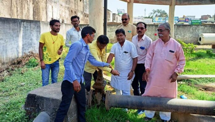 तीन समय पेयजल आपूर्ति का नपाध्यक्ष ने लिया जायजा