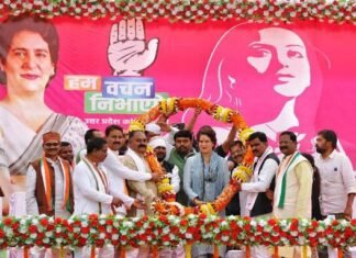 ओबरा में प्रियंका गांधी ने विरोधी दलों पर बोला जमकर हमला,आमसभा में मंत्री भगत भी थे मौजूद ओबरा में प्रियंका गांधी ने विरोधी दलों पर बोला जमकर हमला