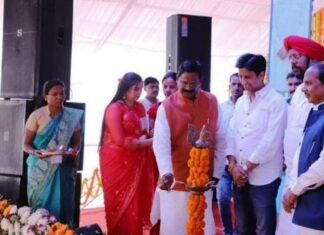 संस्कृति मंत्री अमरजीत भगत ने मैनपाट महोत्सव का किया शुभारंभ मैनपाट महोत्सव का किया शुभारंभ संस्कृति मंत्री अमरजीत भगत ने