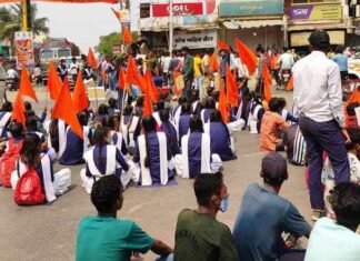 आत्मानंद स्कूल के विरोध नहीं,आदर्श स्कूल की बलि चढ़ाए जाने के विरोध में हैं ABVP आत्मानंद स्कूल के विरोध नहीं,आदर्श स्कूल की बलि चढ़ाए जाने के विरोध में हैं ABVP