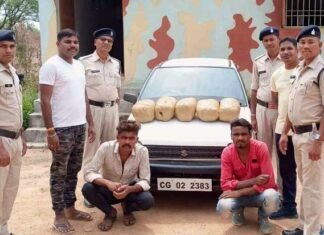 टूहलू पुलिस चौकी की टीम ने 10 किलो गांजा के साथ दो व्यक्ति को किया गिरफ्तार टूहलू पुलिस चौकी की टीम ने 10 किलो गांजा के साथ दो व्यक्ति को किया गिरफ्तार