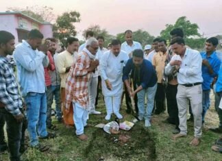 पानी टंकी निर्माण के साथ पाइपलाइन विस्तार होने से दूर होगा पानी का संकट पानी टंकी निर्माण के साथ पाइपलाइन विस्तार होने से दूर होगा पानी का संकट