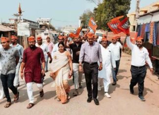 स्थापना दिवस के अवसर पर भाजपाइयो ने नगर में निकाली रैली स्थापना दिवस के अवसर पर भाजपाइयो ने नगर में निकाली रैली