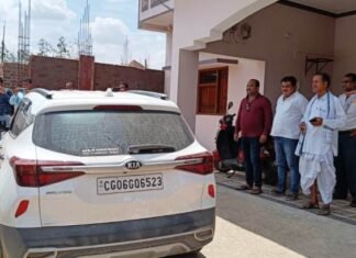 अज्ञात बाइक सवार ने दिन दहाड़े कार का सीशा तोड़कर 9 लाख 20 हजार ₹ लेकर फरार,पुलिस की टीम जांच में जुटी अज्ञात बाइक सवारों ने दिन दहाड़े कार का सीशा तोड़कर 9 लाख 20 हजार ₹ लेकर फरार