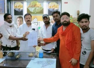 आबादी क्षेत्र में टॉवर लगाए जाने का विरोध,संसदीय सचिव से शिकायत की नागरिकों ने आबादी क्षेत्र में टॉवर लगाए जाने का विरोध,संसदीय सचिव से शिकायत की नागरिकों ने