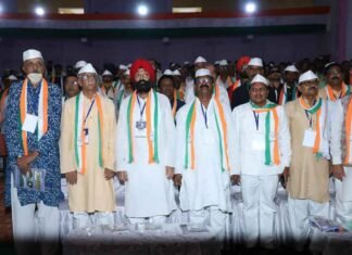 राजमोहनी भवन में जिला कांग्रेस कमेटी द्वारा आयोजित संकल्प शिविर हुआ संपन्न राजमोहनी भवन में जिला कांग्रेस कमेटी द्वारा आयोजित संकल्प शिविर हुआ संपन्न