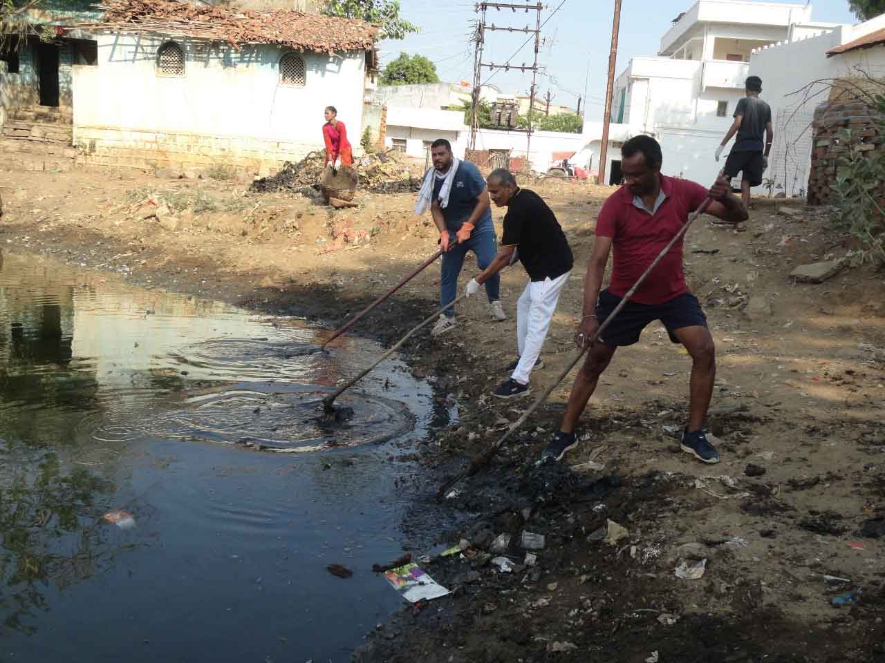 तालाबों को स्वच्छ एवं प्रदूषण मुक्त करने का पांच दिवसीय अभियान का हुआ समापन 