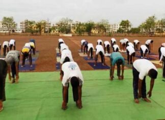 रक्षित केन्द्र ,थाना व् चौकियों में मनाया गया अंतर्राष्ट्रीय योग दिवस रक्षित केन्द्र ,थाना व् चौकियों में मनाया गया अंतर्राष्ट्रीय योग दिवस