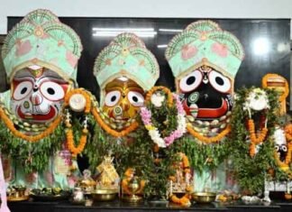 भगवान जगन्नाथ मंदिर में छेरापहरा की रस्म पूरी कर प्रदेशवासियों की सुख, समृद्धि की कामना की CM बघेल ने