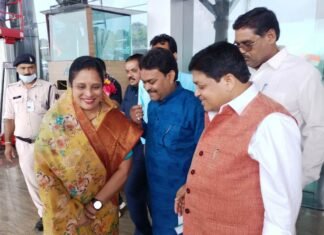 नगरीय प्रशासन मंत्री ने स्वीकृत किया 5 करोड़ रुपए नपाध्यक्ष राशि की मांग पर नगरीय प्रशासन मंत्री ने स्वीकृत किया 5 करोड़ रुपए नपाध्यक्ष राशि की मांग पर