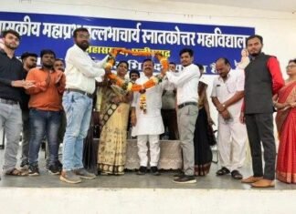 पीजी कॉलेज को मिला इंग्लिश मिडियम कॉलेज का सौगात पीजी कॉलेज को मिला इंग्लिश मिडियम कॉलेज का सौगात