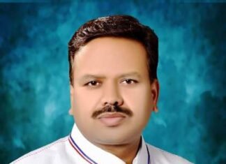 पराजय के भय से निकाय चुनाव टालने का षडयंत्र कर रही भाजपा : विनोद चंद्राकर साय सरकार की बिजली नीति से जनता पर दोहरी मार : विनोद चंद्राकर