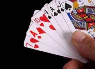 महासमुंद पुलिस की जुआड़ियों पर बड़ी कार्रवाई,5 जुआरियों के पास से 30,720 रूपयें किया गया जप्त महासमुंद पुलिस की जुआड़ियों पर बड़ी कार्रवाई, 30,720 रूपयें किए गए जप्त